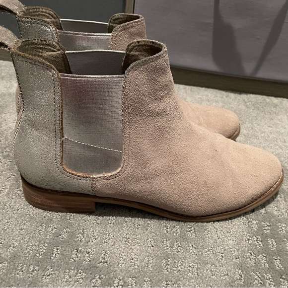 Women”s Tom suede boots - Picture 1 of 3